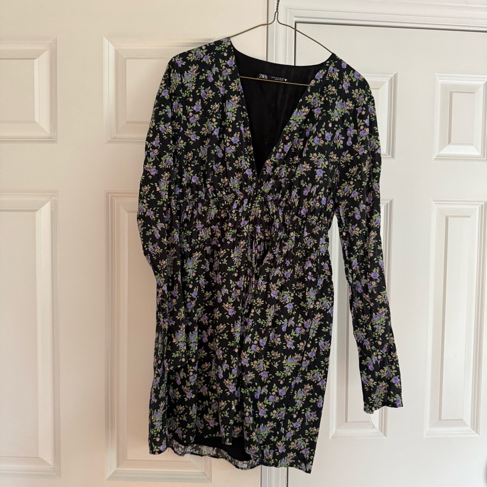 Zara Black Floral Long Sleeve V-Neck Dress
